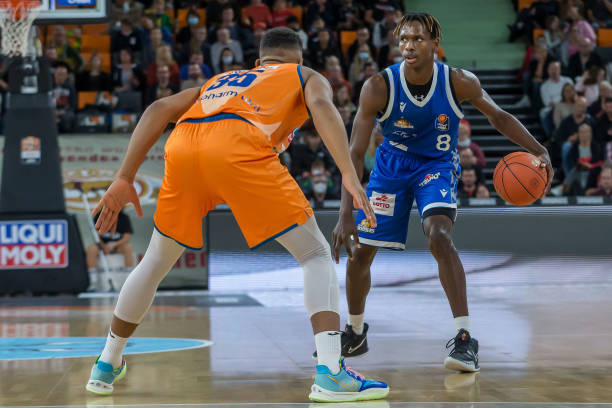 明了他的价 明了他的价