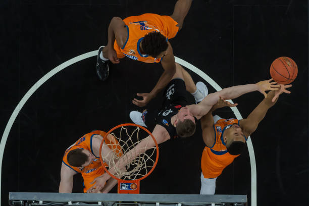 面对队友的 面对队友的