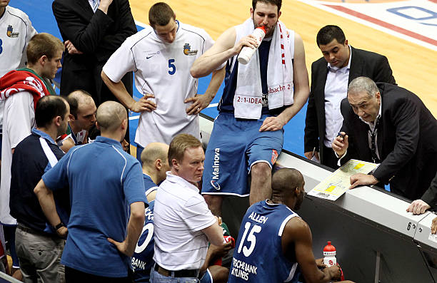 防守端筑起 防守端筑起