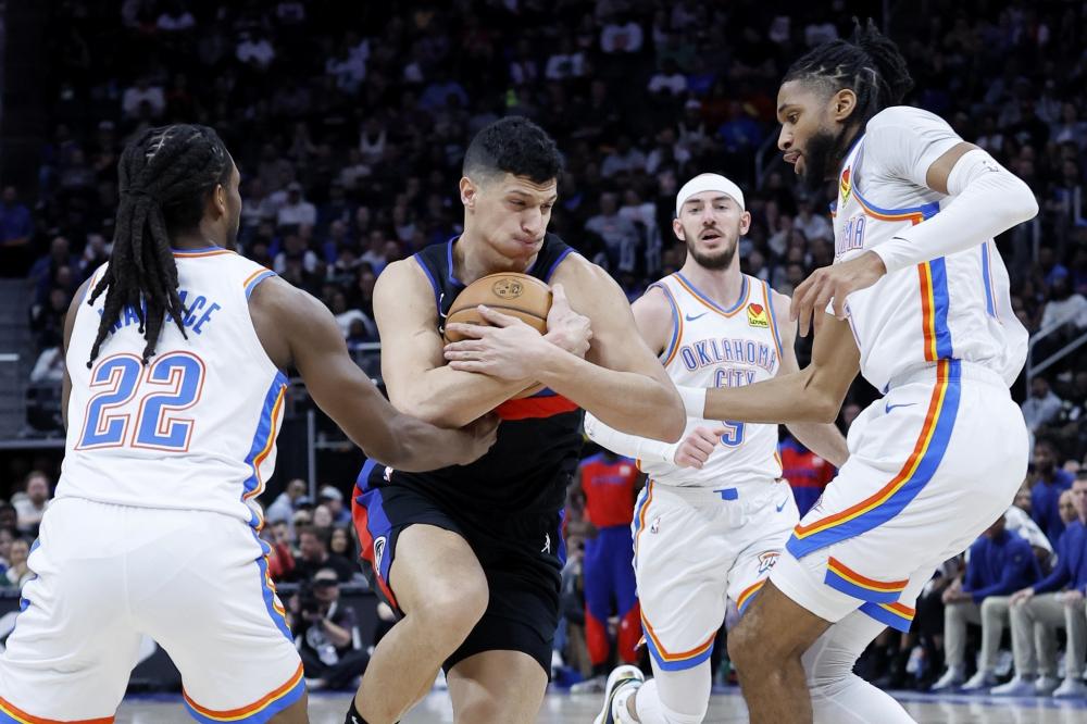 他都表现出 他都表现出